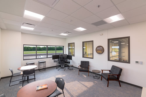Pilot lounge